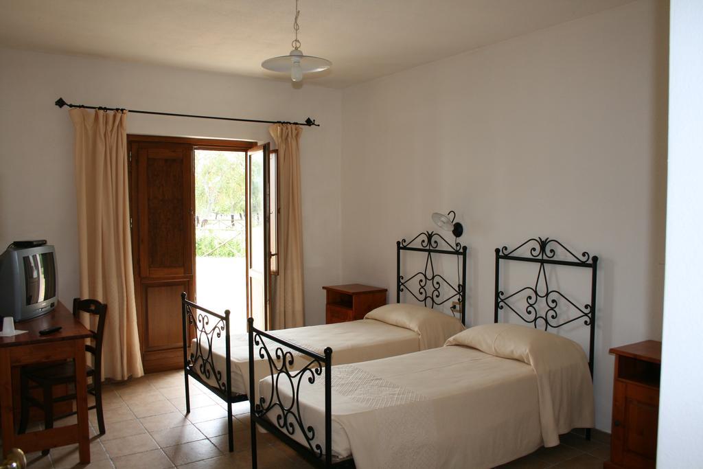 Hotel Su Baione Abbasanta Екстер'єр фото