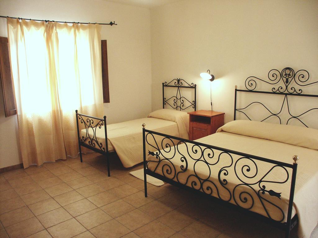 Hotel Su Baione Abbasanta Екстер'єр фото