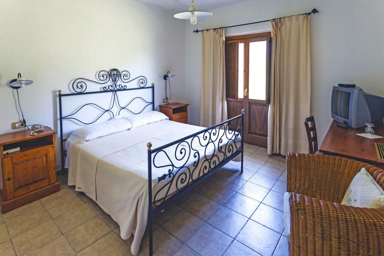 Hotel Su Baione Abbasanta Екстер'єр фото